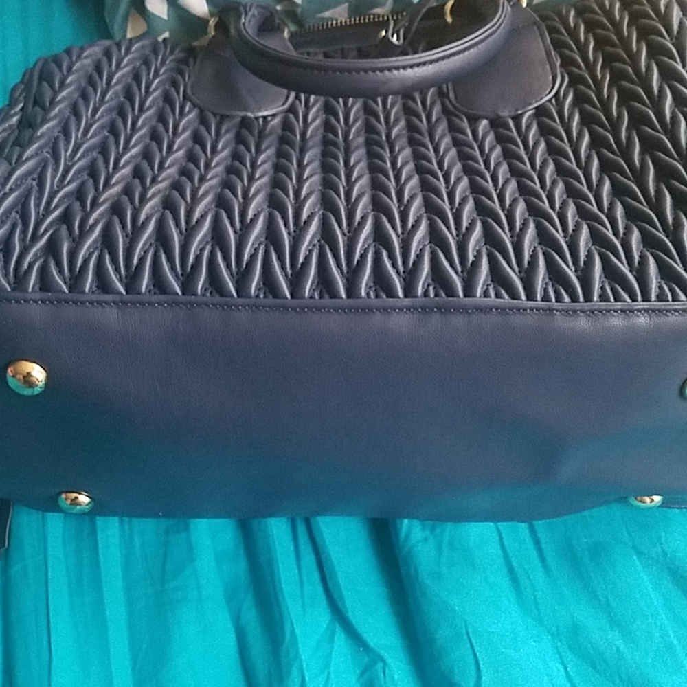 Bag - Picture 2 of 4